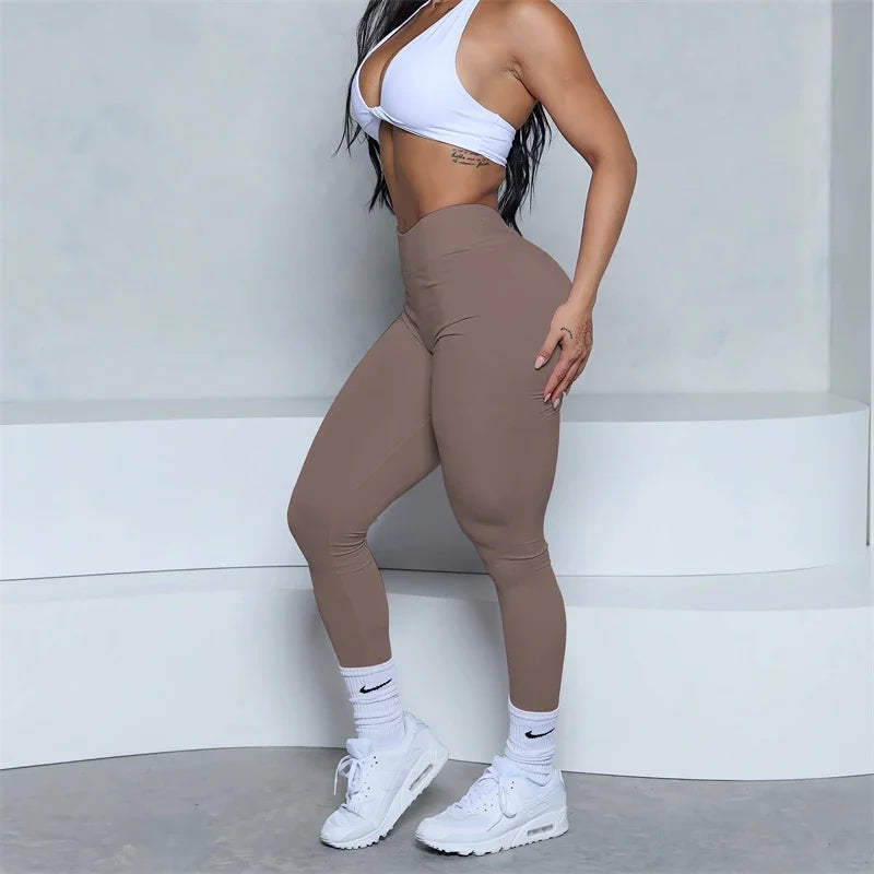 Low V-Back Scrunch Butt-Lifting Leggings