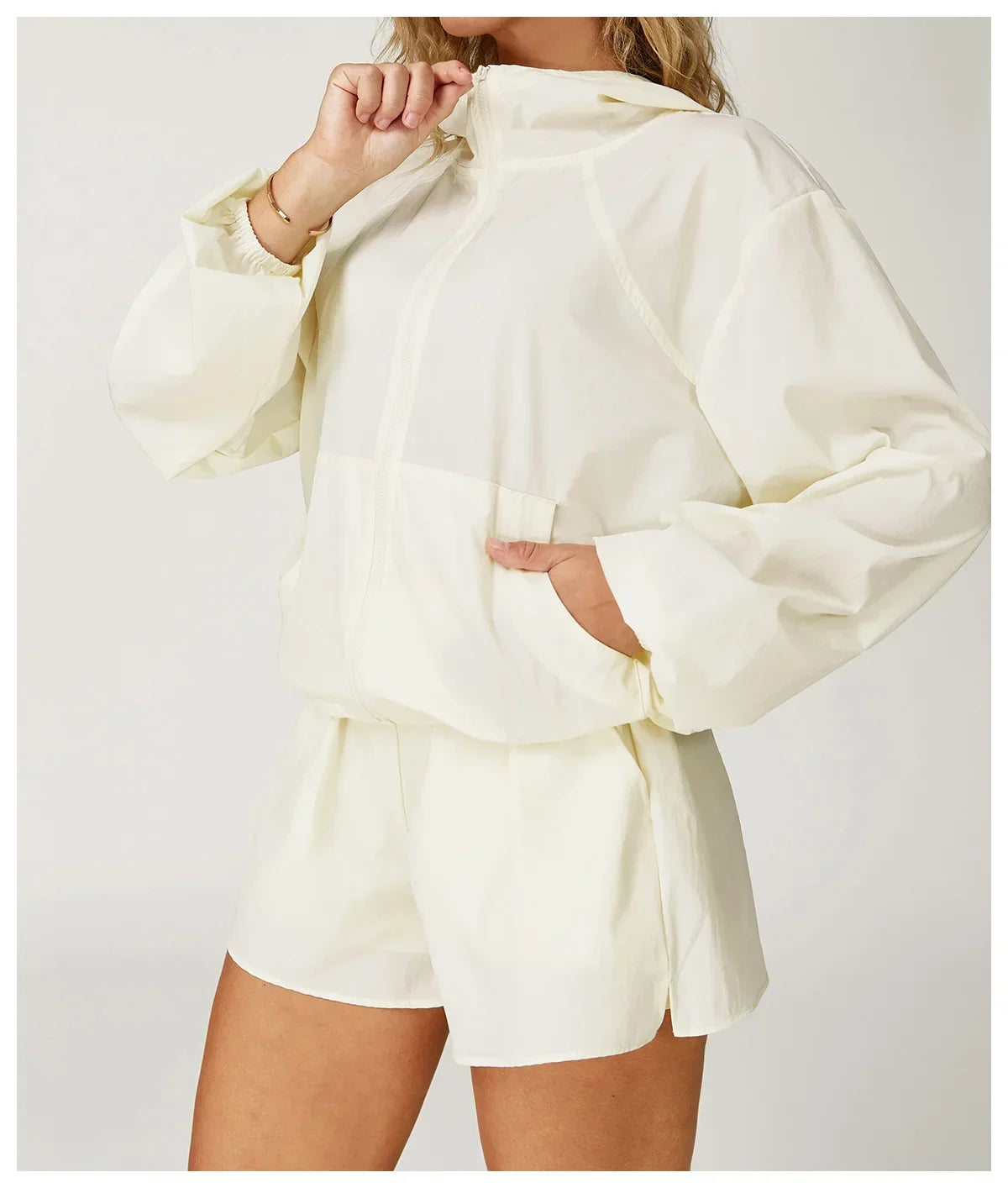 Avara Lightweight Hooded Zipper Jacket