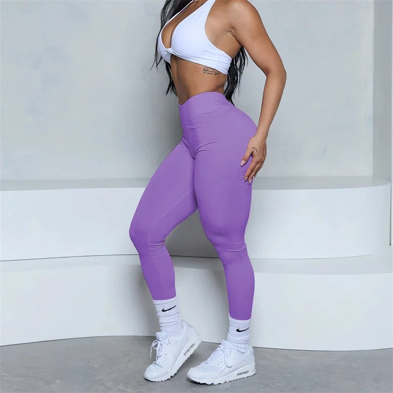 Low V-Back Scrunch Butt-Lifting Leggings