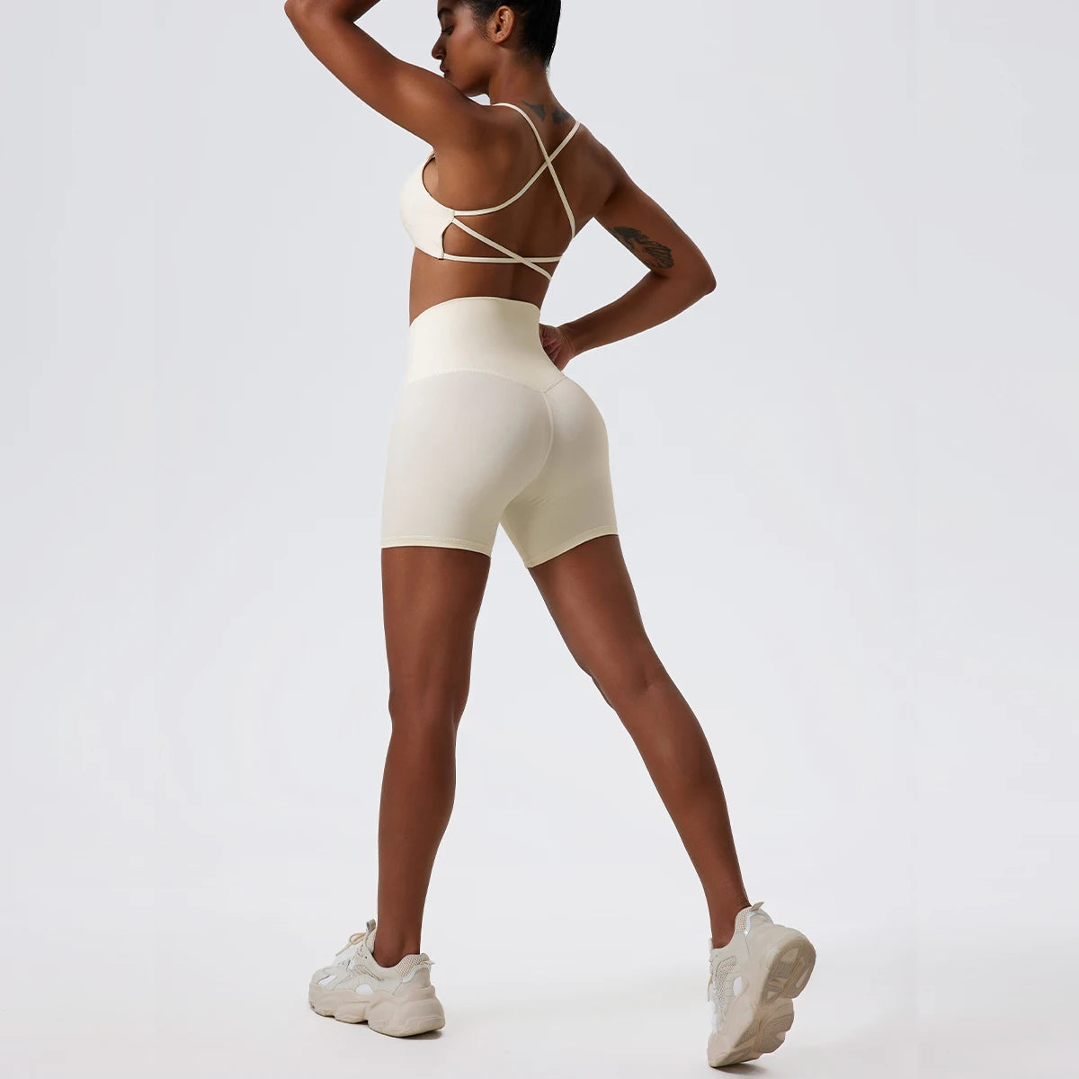 2-piece Seamless Activewear Shorts & Sports Bra