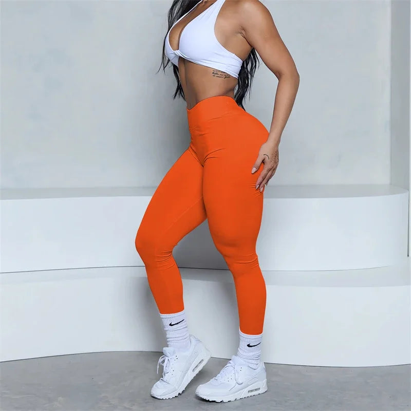 Low V-Back Scrunch Butt-Lifting Leggings