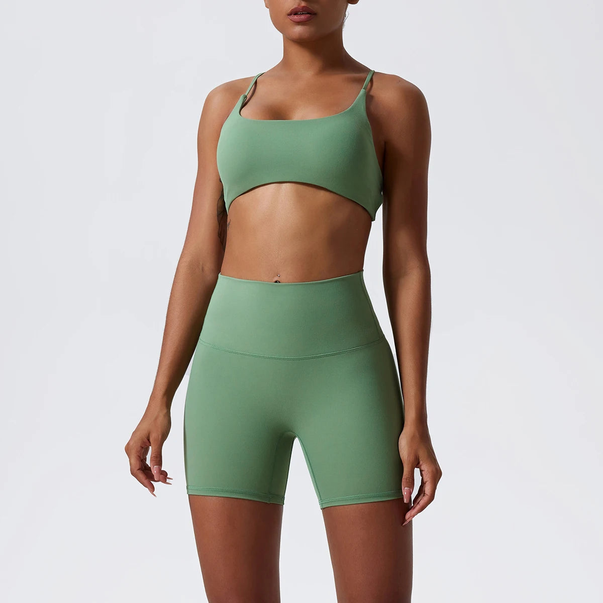 2-piece Seamless Activewear Shorts & Sports Bra